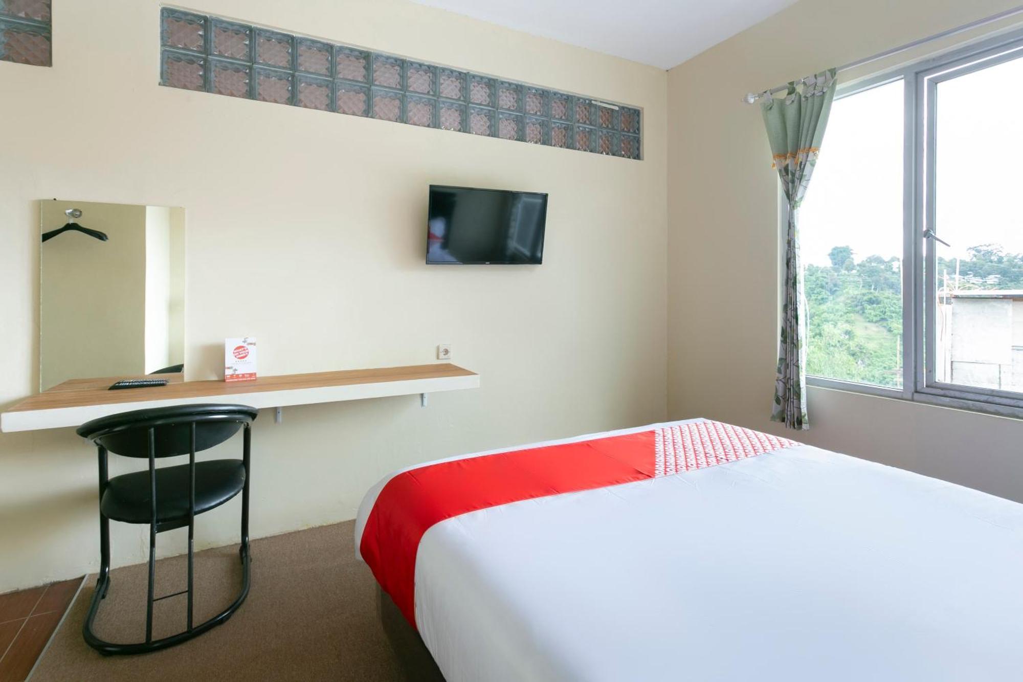 Super Oyo Collection O 3130 D'Valley View Lembang Exterior foto